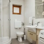 Ice Queen Vlasic Apartmanhotel 3*