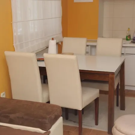 Ice Queen Vlasic 3* Sisava