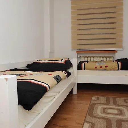 Ice Queen Vlasic 3* Sisava