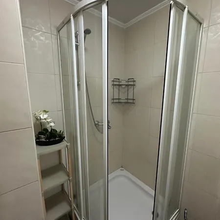 Ice Queen Vlasic 3* Sisava