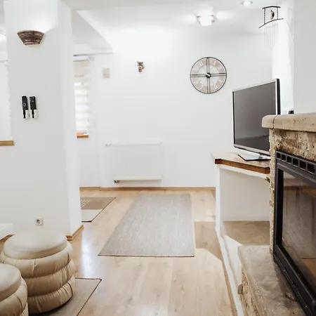 Aparthotel Ice Queen Vlasic Sisava