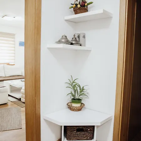 Ice Queen Vlasic 3* Sisava