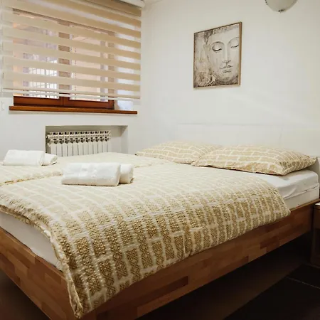 Ice Queen Vlasic 3* Sisava