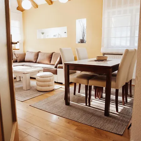 Ice Queen Vlasic 3* Sisava