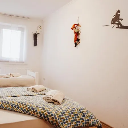 Ice Queen Vlasic 3* Sisava