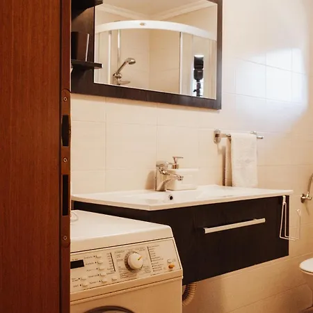 Ice Queen Vlasic Aparthotel