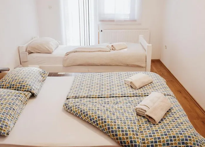 Ice Queen Vlasic Aparthotel