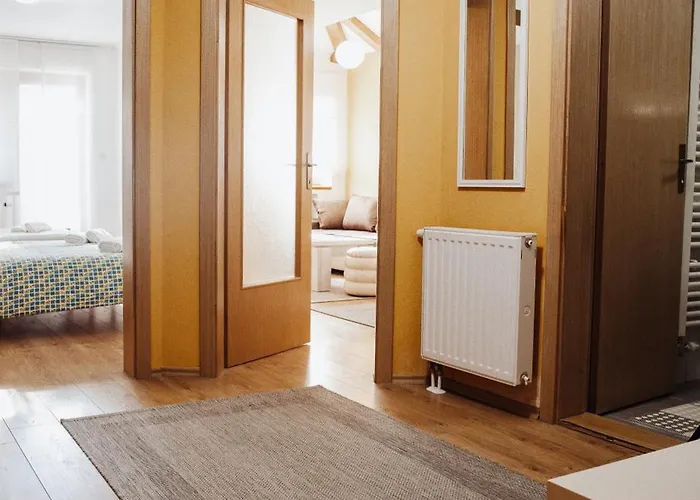 Ice Queen Vlasic Aparthotel 3*